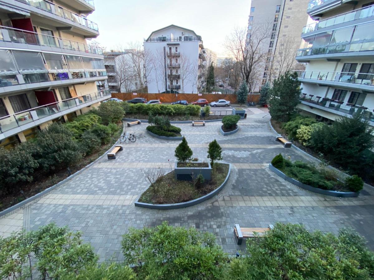 Green Apartment 214 With Private Parking Букурещ Екстериор снимка