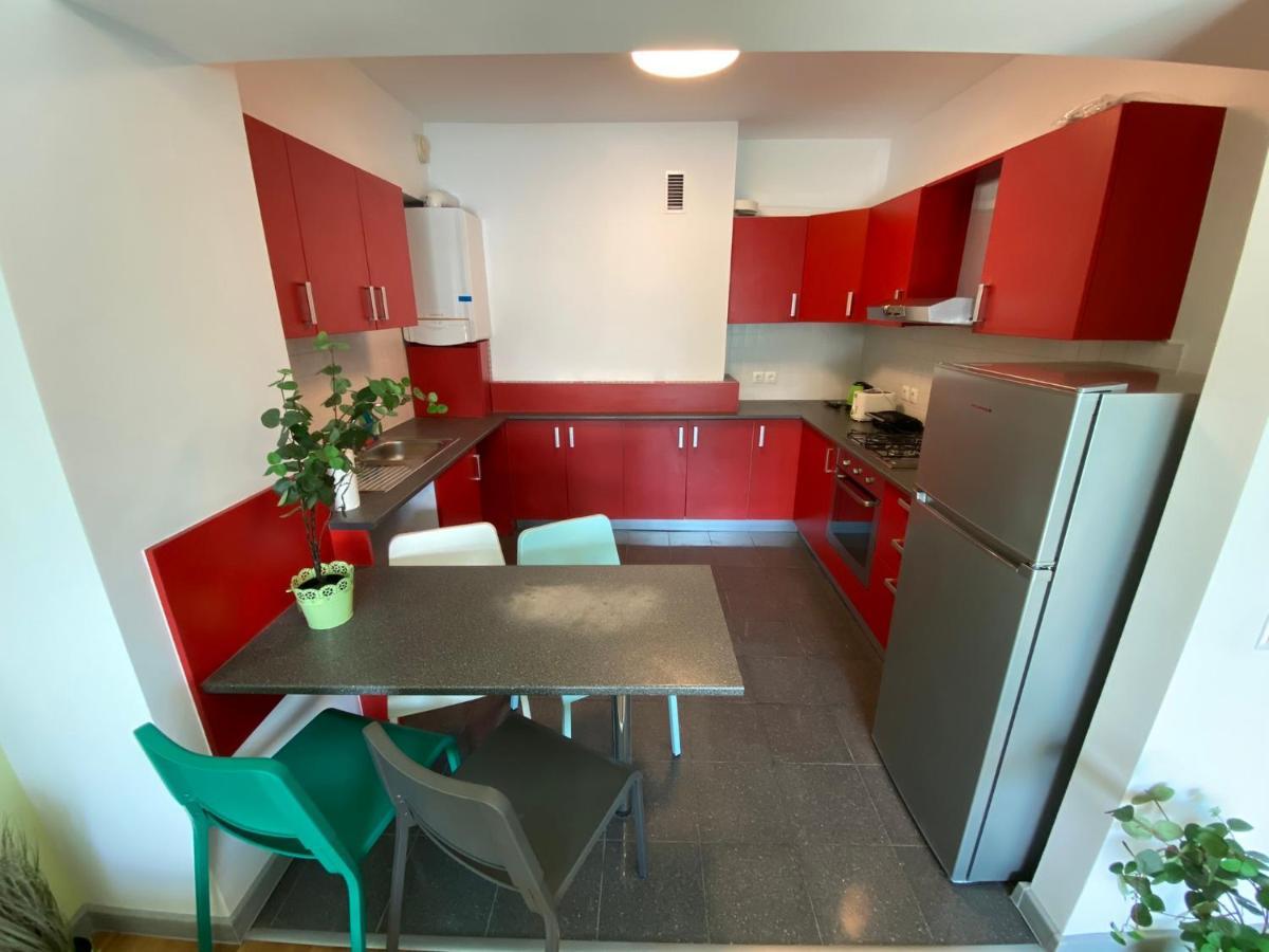 Green Apartment 214 With Private Parking Букурещ Екстериор снимка