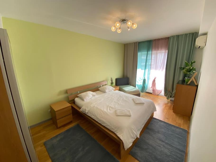 Green Apartment 214 With Private Parking Букурещ Екстериор снимка