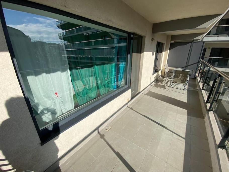 Green Apartment 214 With Private Parking Букурещ Екстериор снимка